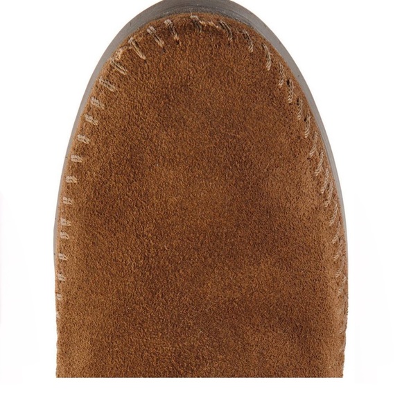 Minnetonka 2 Layer Fringe Boot Brown (NWOB) - Picture 3 of 5